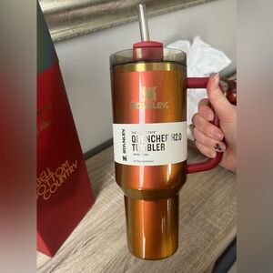 Stanley x Lainey Wilson Stanley 40 oz Quencher - Country Gold